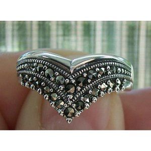 925 STERLING SILVER Chevron V Shape Marcasite Ring